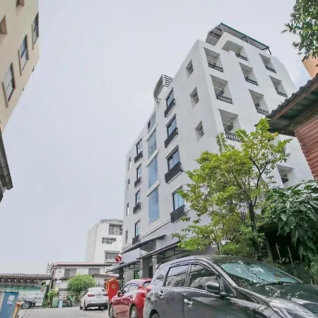 Oyo 818 Suksomboon Residence