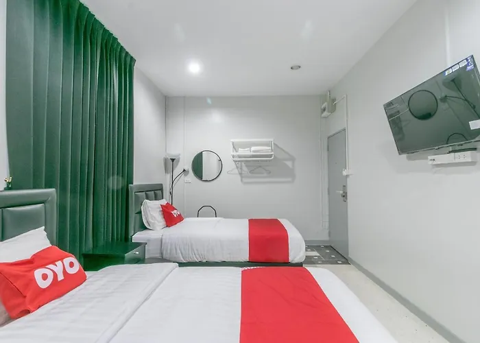 Oyo 818 Suksomboon 2*