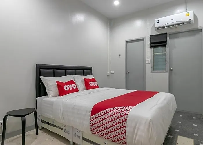 Oyo 818 Suksomboon Hotel Bangkok